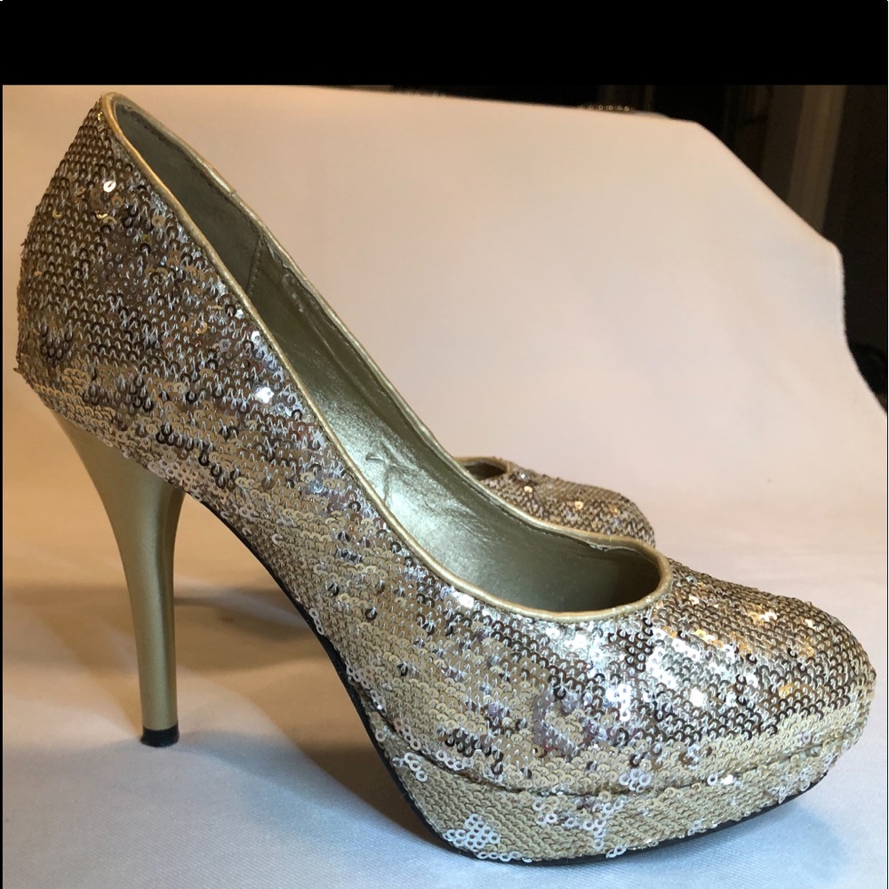 STILETTO HI HEEL SHOES 5”SPIKE CHAMPAGNE GOLD SILVER SEQUINS WORN ONCE 7 1/2 - Picture 9 of 11